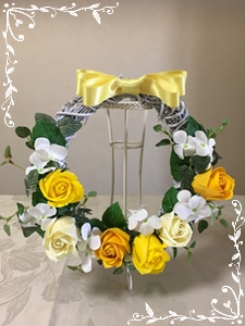 春の黄色いリース