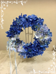 夏の爽やかなブルーのリース